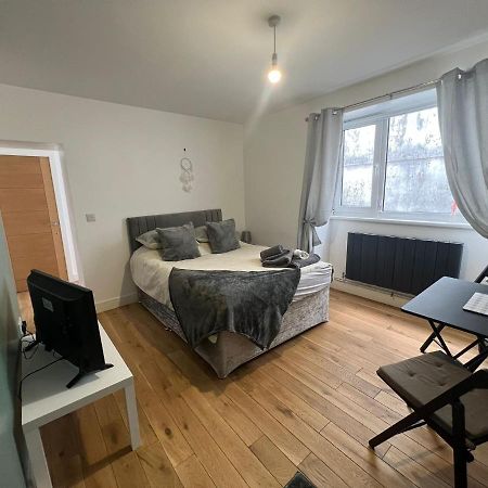 Dream Weaver Apartment Swansea Exterior photo