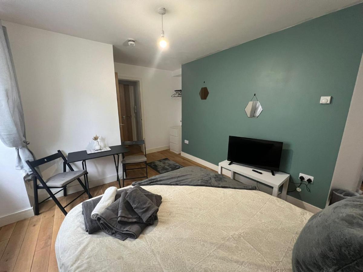 Dream Weaver Apartment Swansea Exterior photo