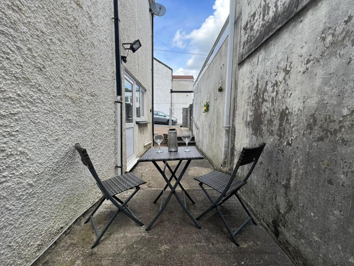 Dream Weaver Apartment Swansea Exterior photo